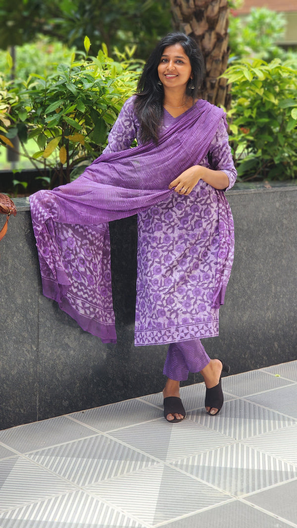 Akirti Purple Cotton set EXP