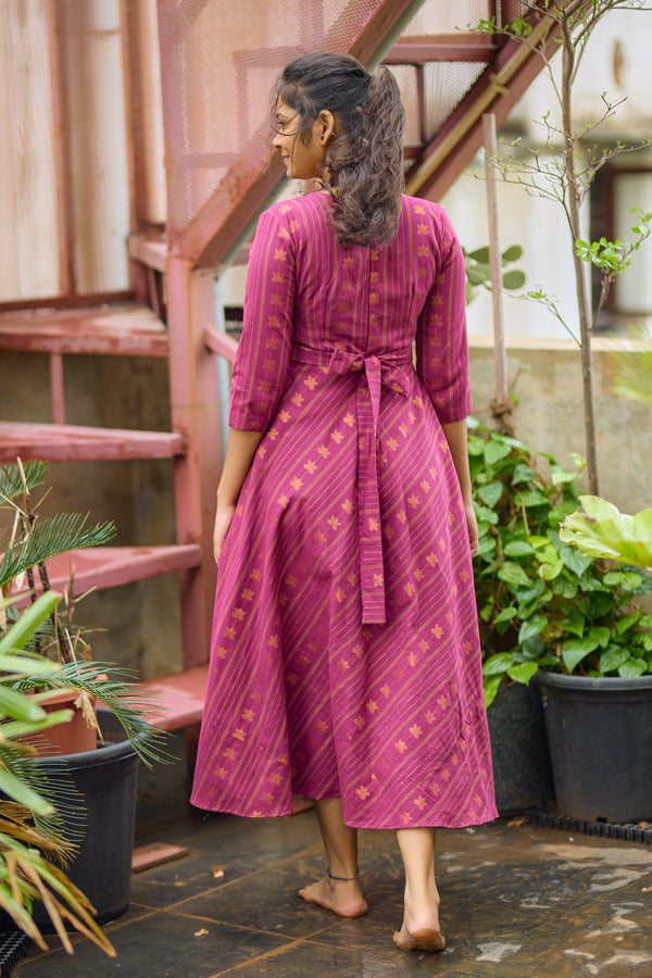 Malar Purple dress - Feeding